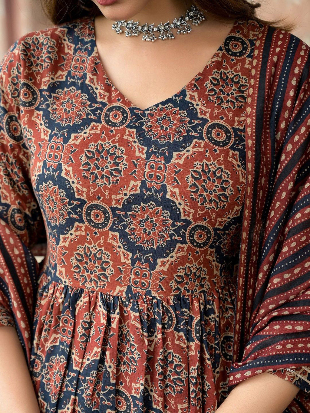 Women’s White Straight Kurta Pant Set with Maroon Printed Border Detailing