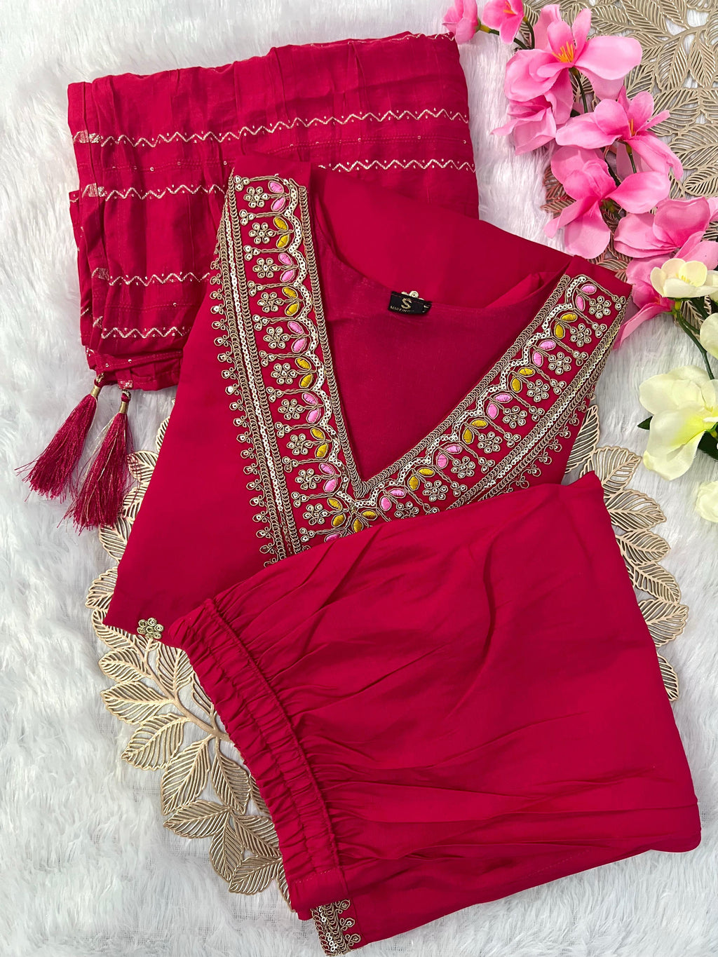Women’s Pink V-Neck Embroidered Kurta with Matching Pants & Dupatta